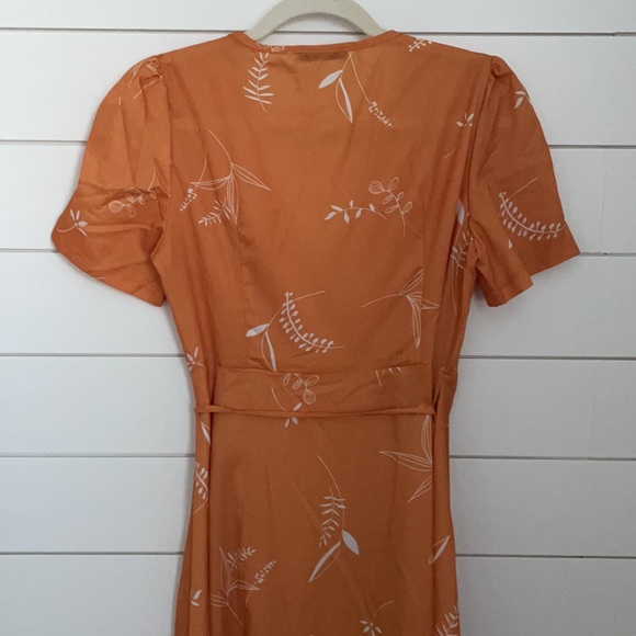 SHEIN Midi Wrap Dress - Picture 4 of 5